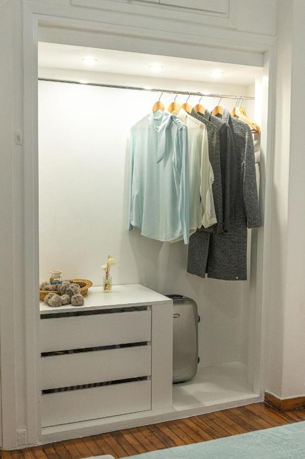 Nadia'S Boutique Apartment, Atenas Exterior foto