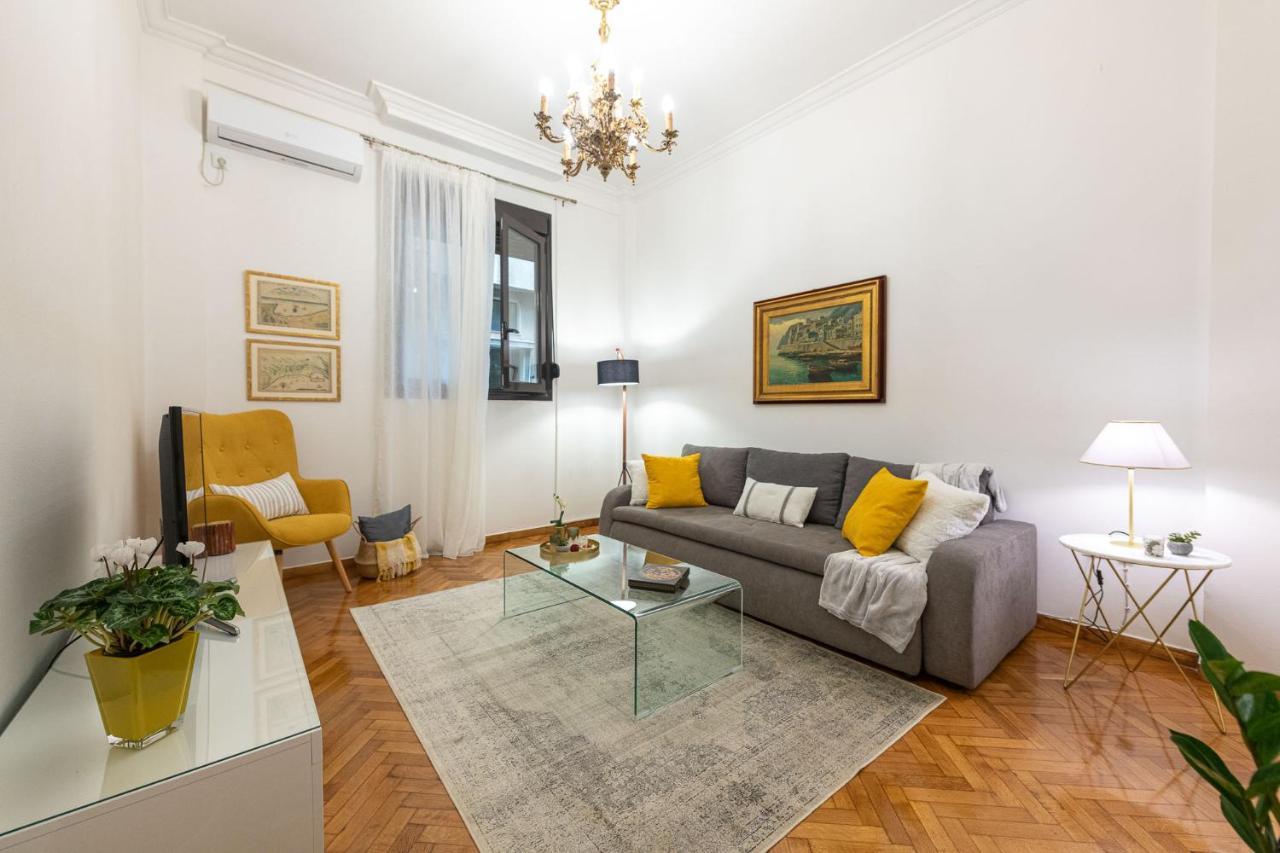 Nadia'S Boutique Apartment, Atenas Exterior foto
